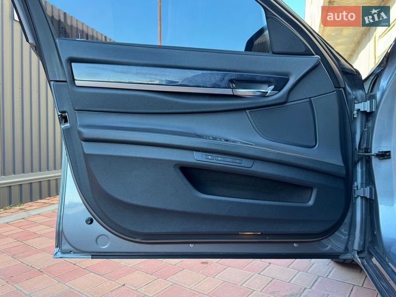 Седан BMW 7 Series 2009 в Одессе