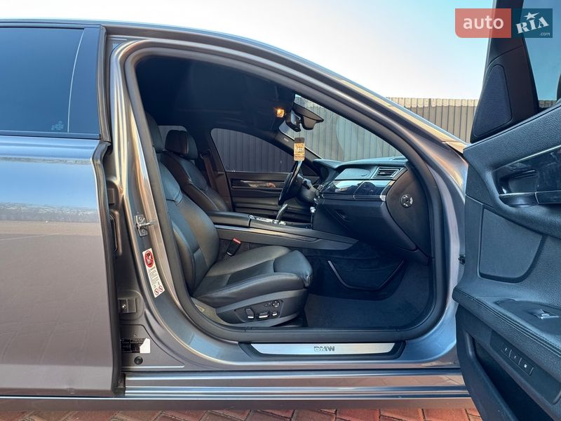 Седан BMW 7 Series 2009 в Одессе