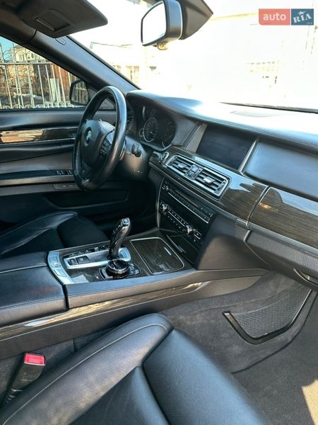 Седан BMW 7 Series 2014 в Тернополе