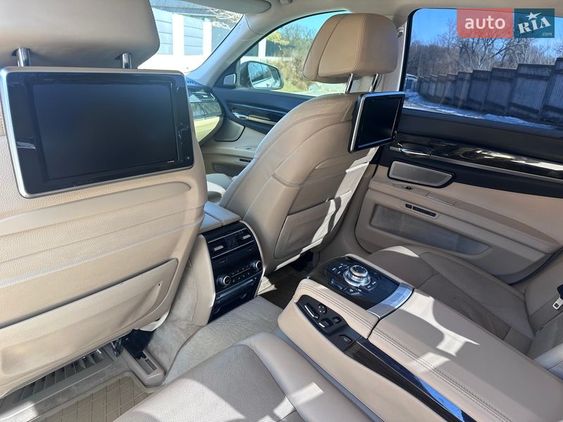 Седан BMW 7 Series 2014 в Киеве