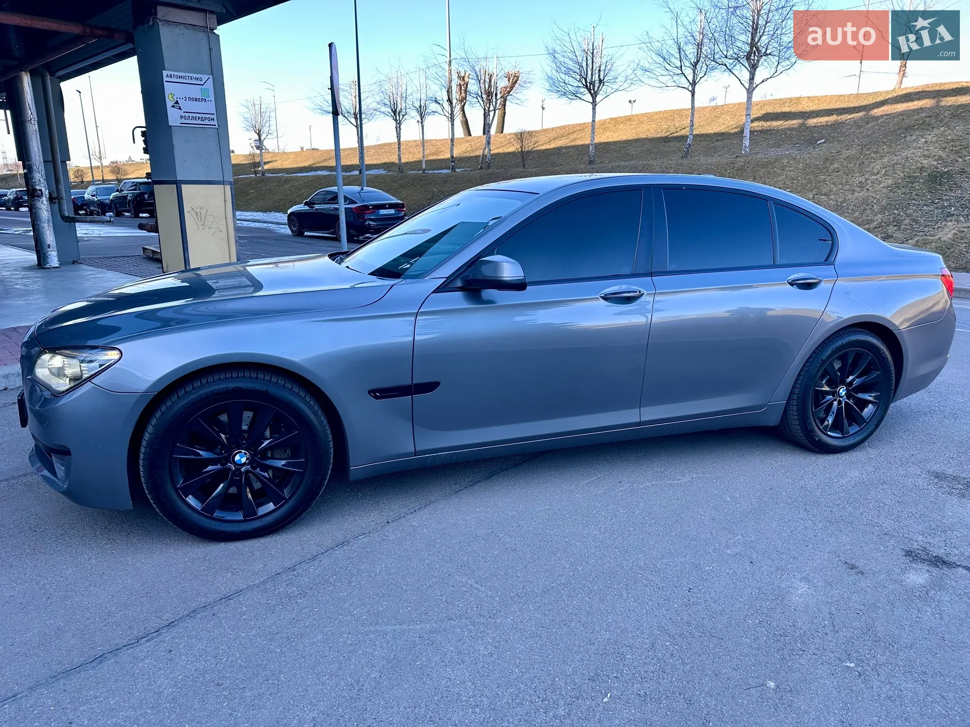 BMW 7 Series 2014 VIN WBAYC41090DZ77210 фото оголошення 2 з 15