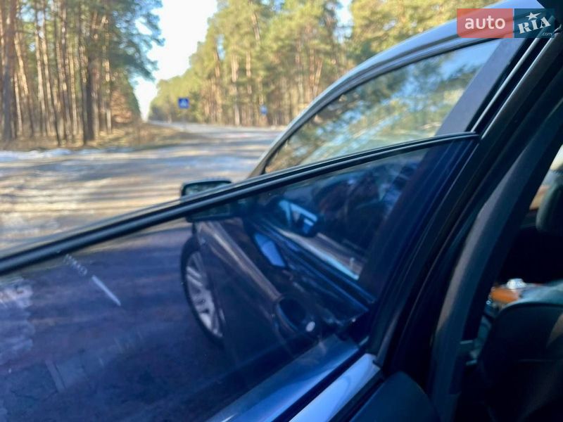 Седан BMW 7 Series 2004 в Гайсине