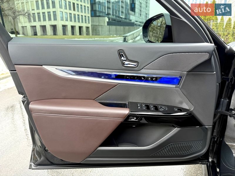 Седан BMW 7 Series 2023 в Киеве фото 23 Седан BMW 7 Series 2023 в Киеве