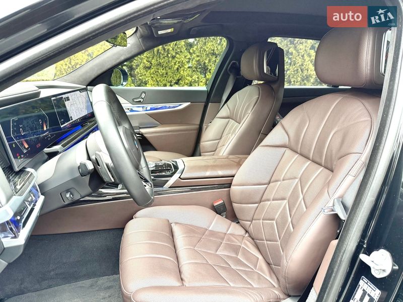 Седан BMW 7 Series 2023 в Киеве фото 26 Седан BMW 7 Series 2023 в Киеве