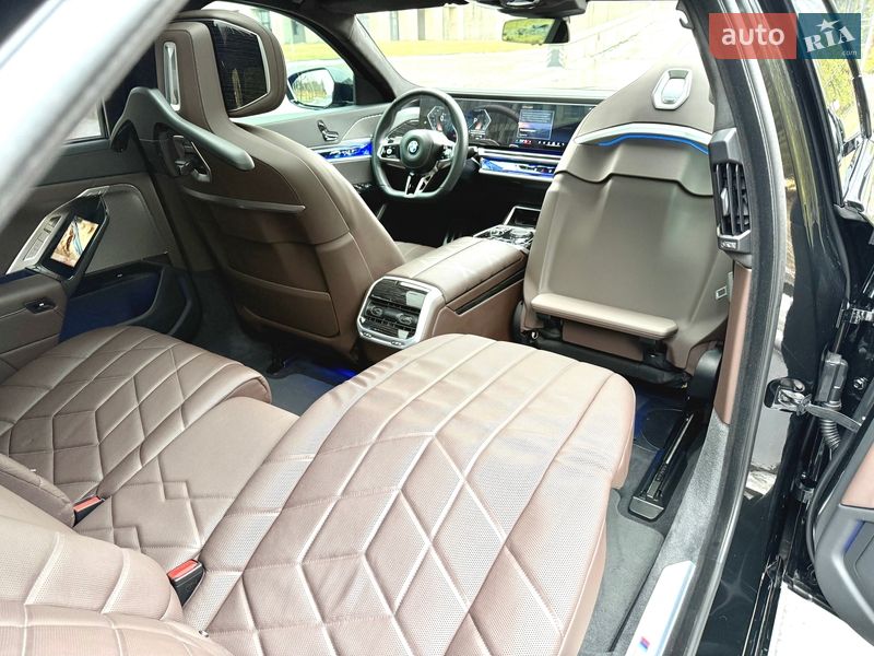 Седан BMW 7 Series 2023 в Киеве фото 35 Седан BMW 7 Series 2023 в Киеве