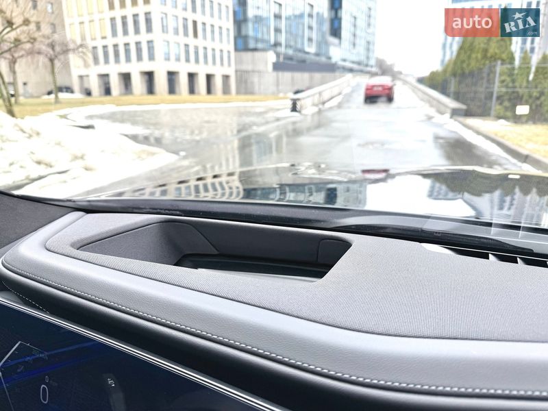 Седан BMW 7 Series 2023 в Киеве фото 44 Седан BMW 7 Series 2023 в Киеве