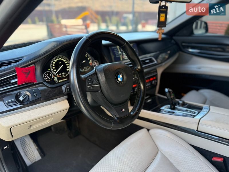Седан BMW 7 Series 2011 в Хмельницком