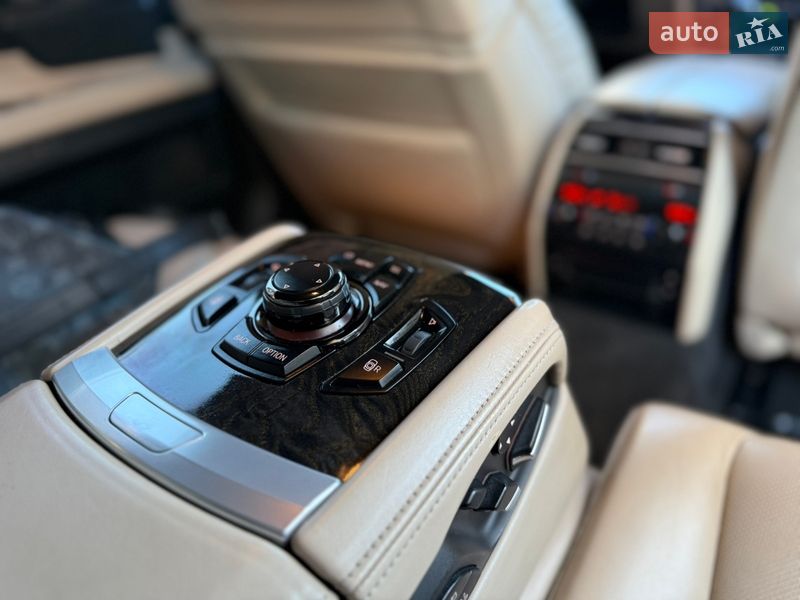 Седан BMW 7 Series 2011 в Хмельницком