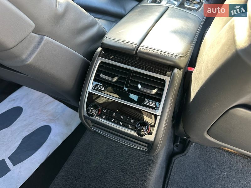 Седан BMW 7 Series 2019 в Киеве