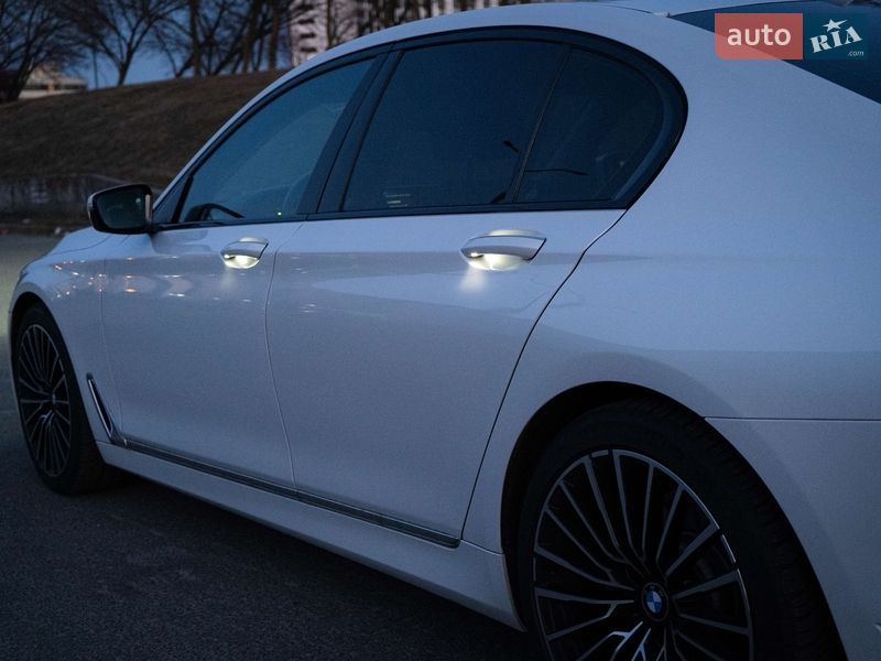 Седан BMW 7 Series 2016 в Києві