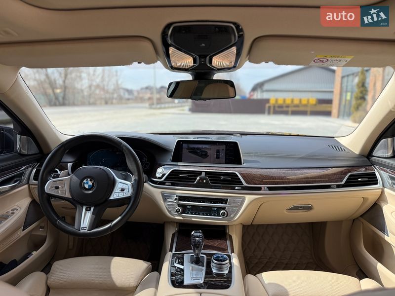 Седан BMW 7 Series 2020 в Виннице