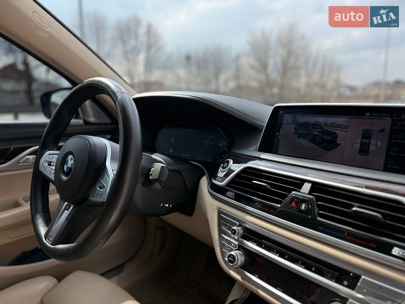 Седан BMW 7 Series 2020 в Виннице