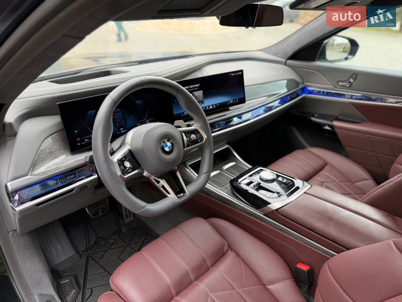Седан BMW 7 Series 2023 в Львові