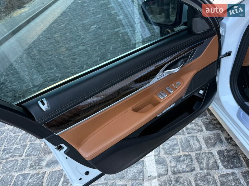Седан BMW 7 Series 2017 в Одессе фото 50 Седан BMW 7 Series 2017 в Одессе