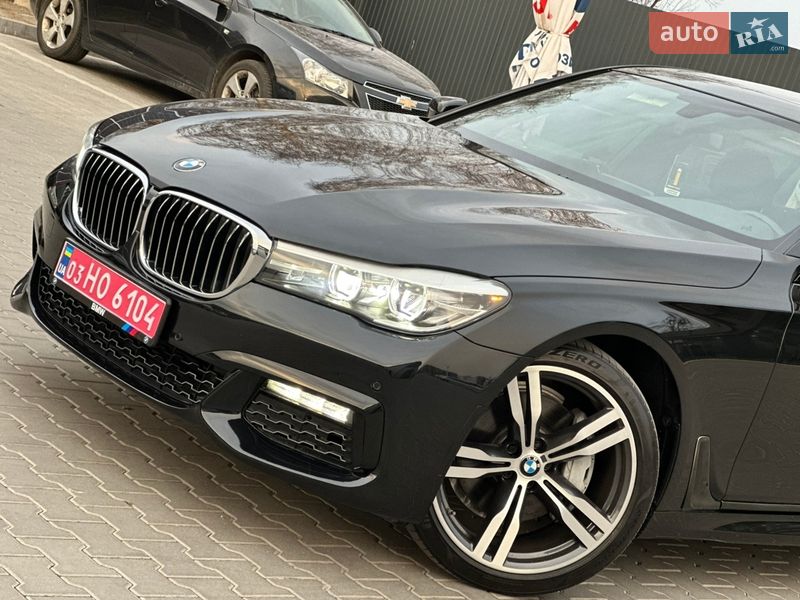 Седан BMW 7 Series 2017 в Нововолынске