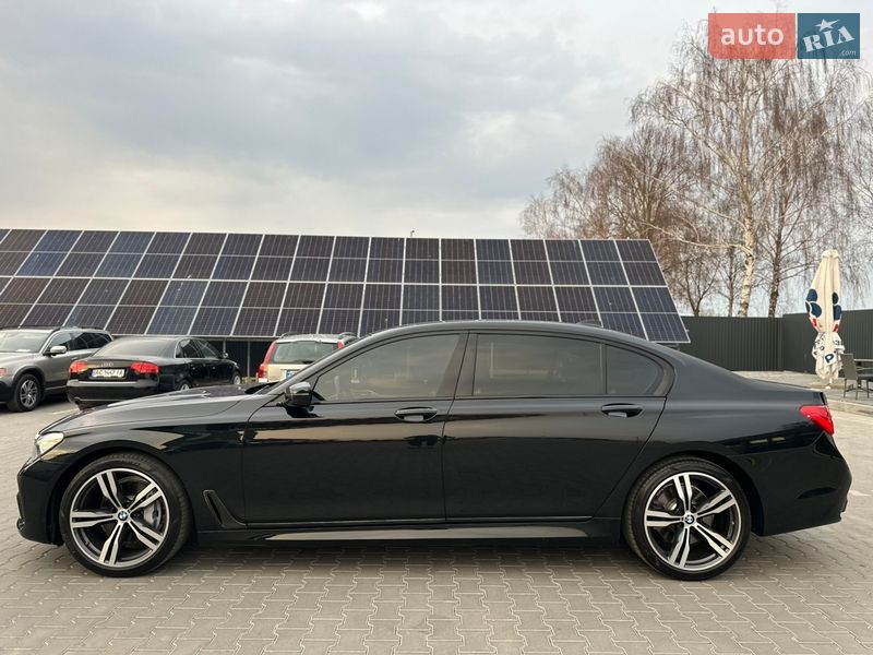 Седан BMW 7 Series 2017 в Нововолынске
