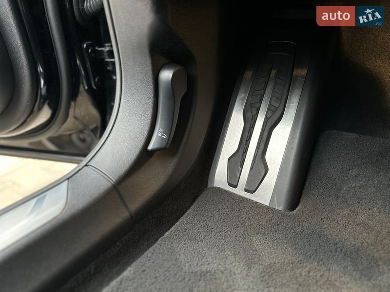 Седан BMW 7 Series 2017 в Нововолынске