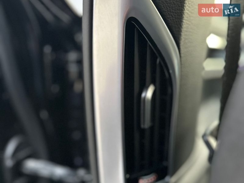 Седан BMW 7 Series 2017 в Нововолынске