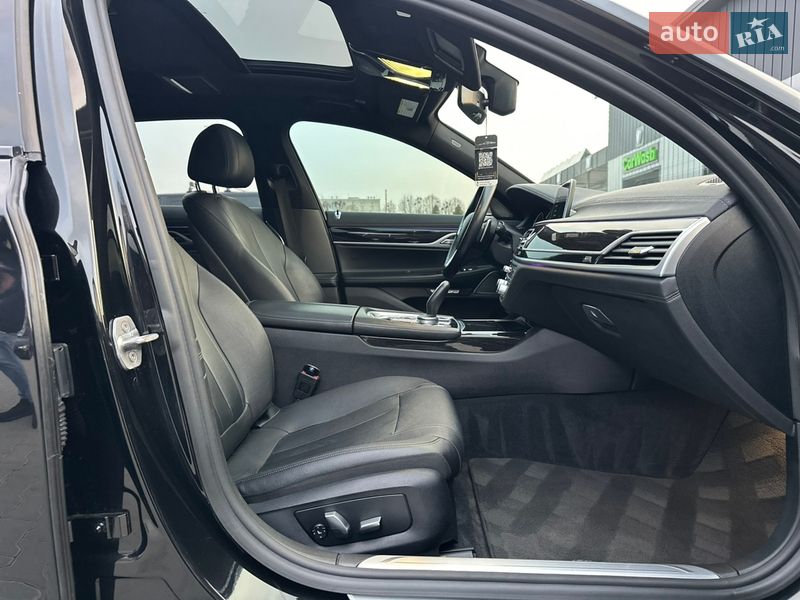 Седан BMW 7 Series 2017 в Нововолынске