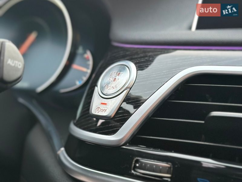 Седан BMW 7 Series 2017 в Нововолынске