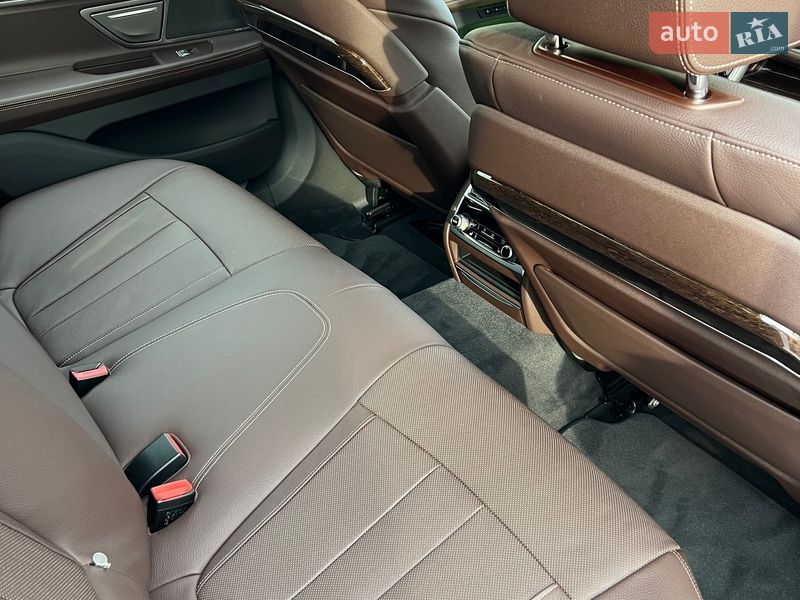 Седан BMW 7 Series 2022 в Киеве фото 20 Седан BMW 7 Series 2022 в Киеве