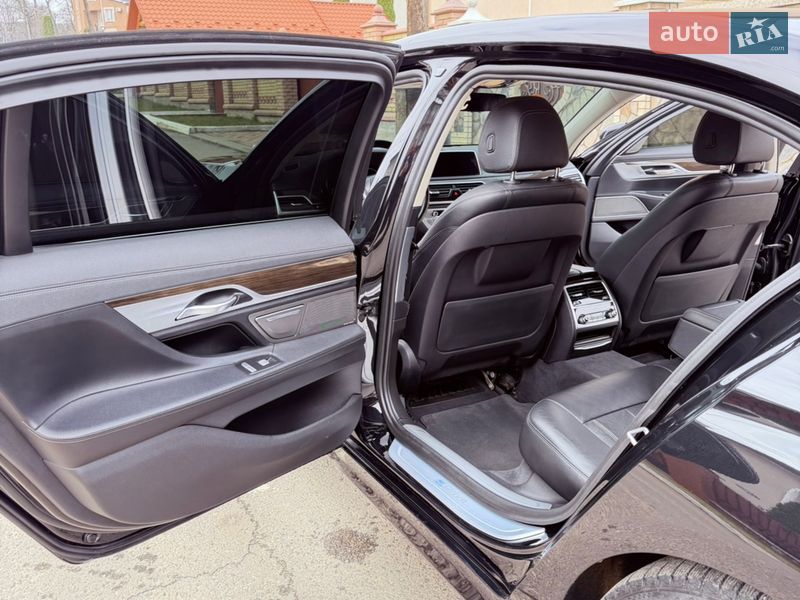 Седан BMW 7 Series 2017 в Черновцах фото 16 Седан BMW 7 Series 2017 в Черновцах