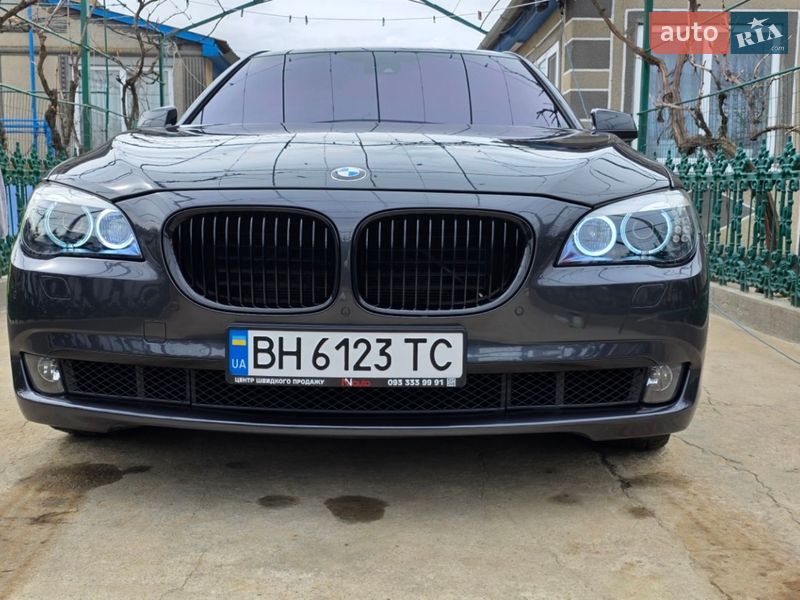 Седан BMW 7 Series 2012 в Миколаєві