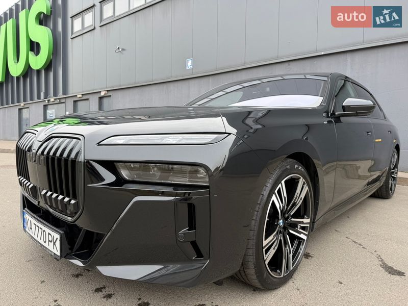 Седан BMW 7 Series 2025 в Киеве