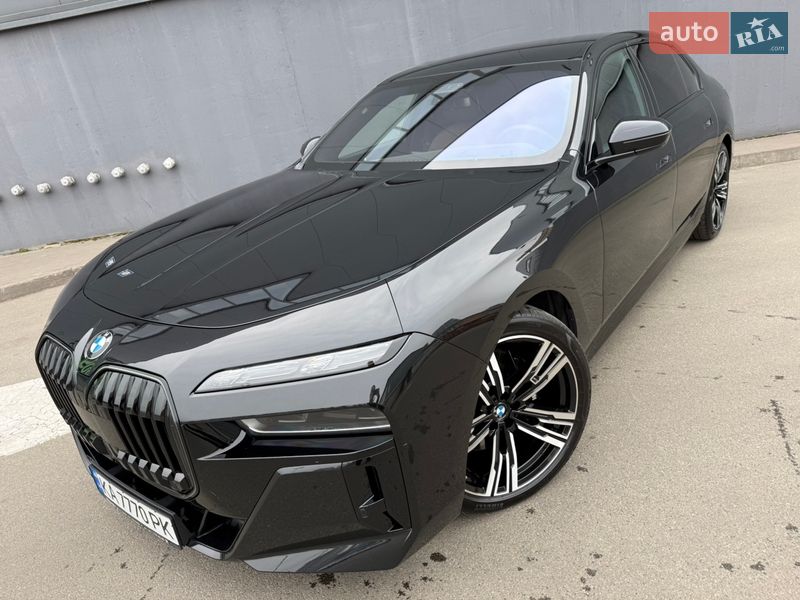 Седан BMW 7 Series 2025 в Киеве