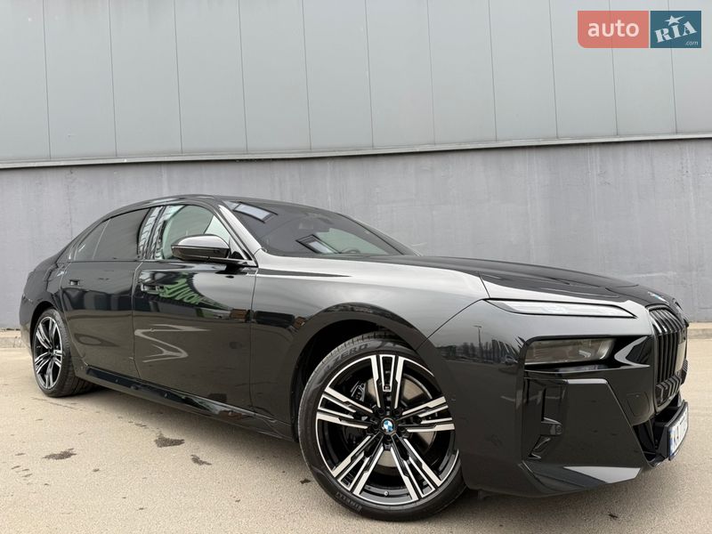 Седан BMW 7 Series 2025 в Киеве