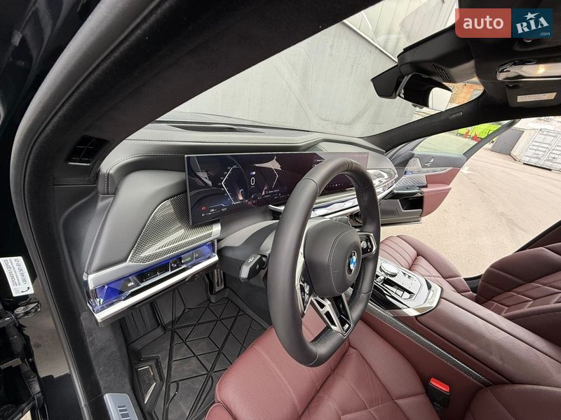 Седан BMW 7 Series 2025 в Киеве