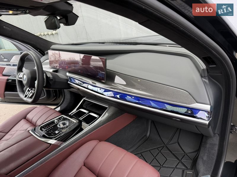 Седан BMW 7 Series 2025 в Киеве