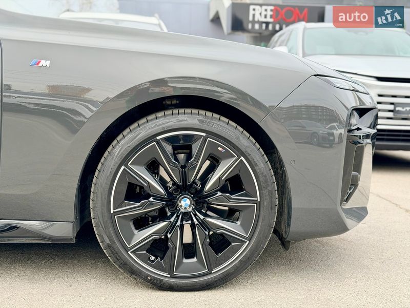 Седан BMW 7 Series 2025 в Києві
