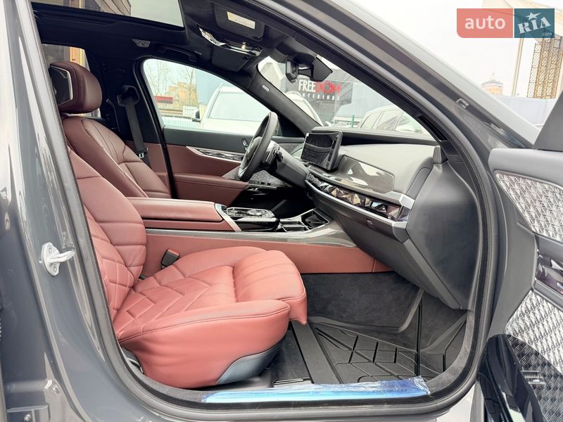 Седан BMW 7 Series 2025 в Києві