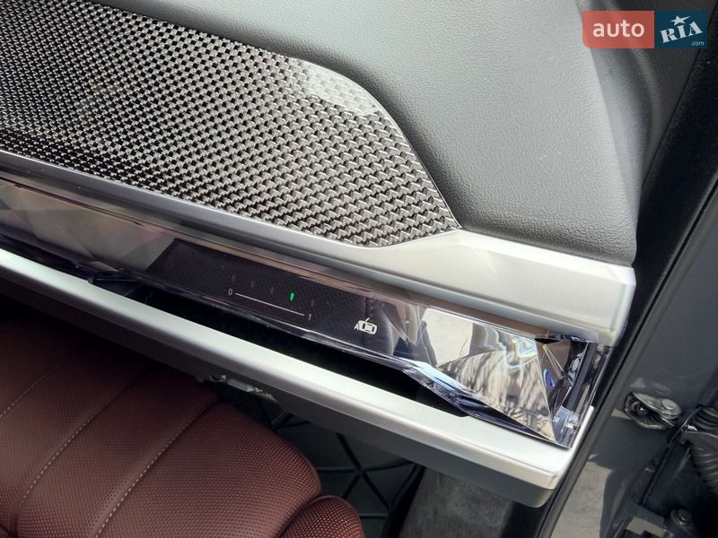 Седан BMW 7 Series 2025 в Києві