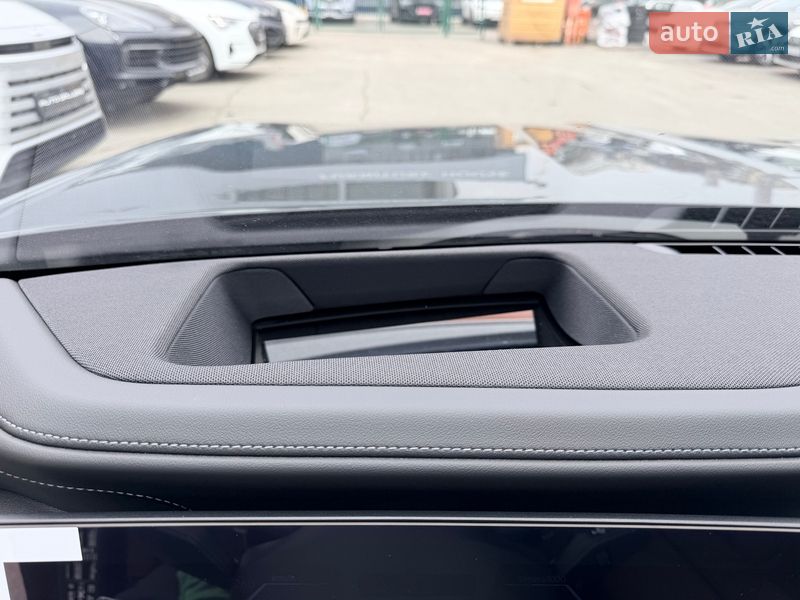 Седан BMW 7 Series 2025 в Києві