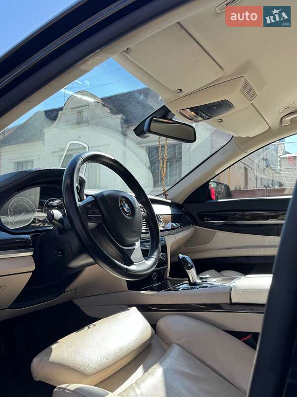 BMW 7 Series 2010