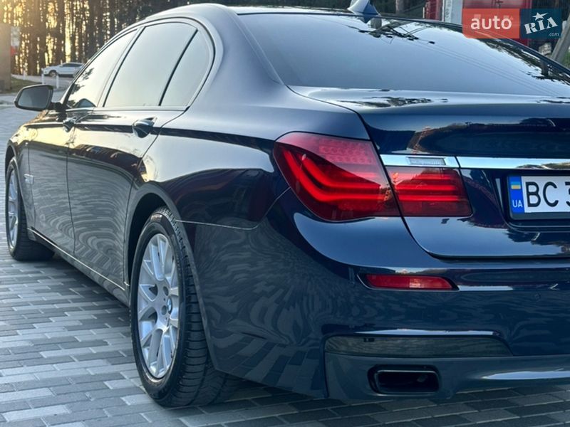 Седан BMW 7 Series 2013 в Львові