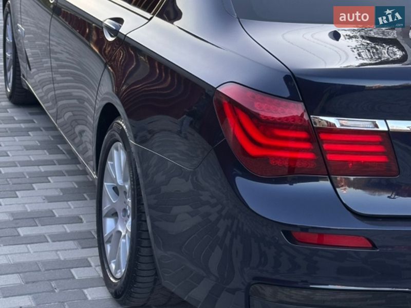 Седан BMW 7 Series 2013 в Львові