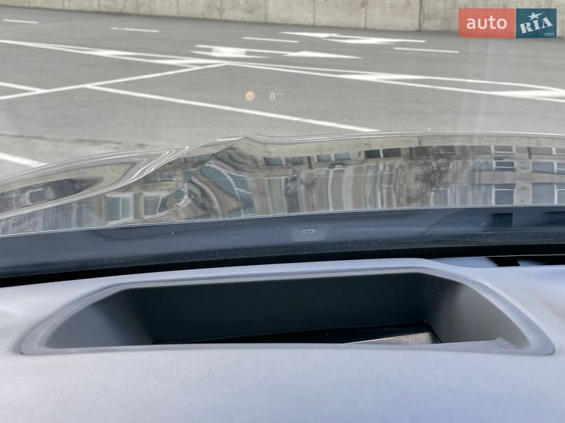 Седан BMW 7 Series 2019 в Києві