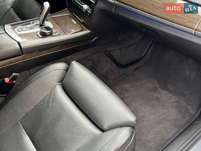 Седан BMW 7 Series 2010 в Ивано-Франковске