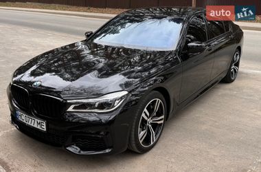 Седан BMW 7 Series 2016 в Львові