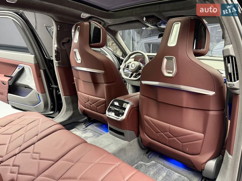 Седан BMW 7 Series 2024 в Киеве