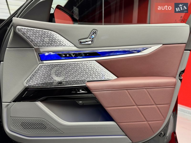 Седан BMW 7 Series 2024 в Киеве