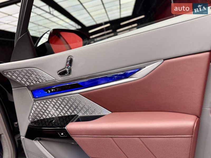 Седан BMW 7 Series 2024 в Киеве