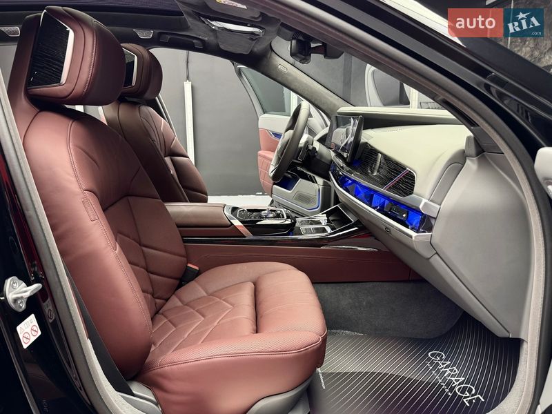 Седан BMW 7 Series 2024 в Киеве