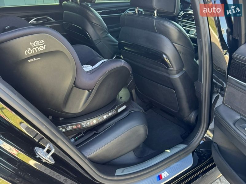 Седан BMW 7 Series 2017 в Львове