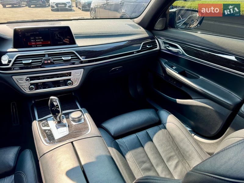 Седан BMW 7 Series 2018 в Києві