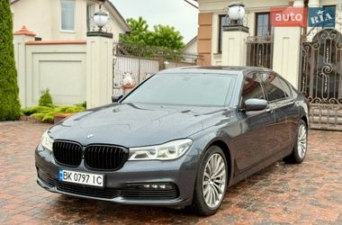Седан BMW 7 Series 2015 в Ровно
