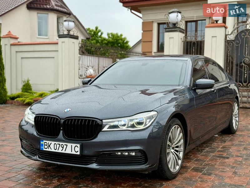 Седан BMW 7 Series 2015 в Ровно